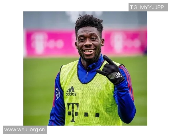 戴维斯恢复训练进展顺利预计很快回归拜仁合练