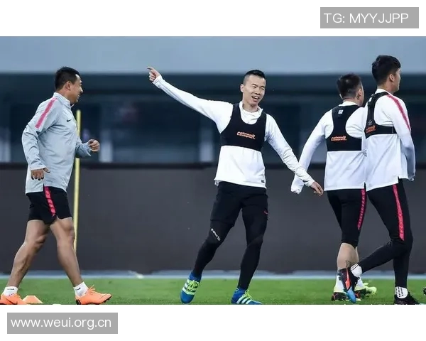 里奇谈适应新位置的挑战与遗憾目标全力备战下一场比赛 里奇谈适应新位置的挑战与遗憾目标全力备战下一场比赛