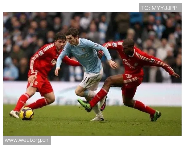 曼城遗憾错失良机萨维尼奥禁区内连射遭保托雷斯门线救险 曼城遗憾错失良机萨维尼奥禁区内连射遭保托雷斯门线救险