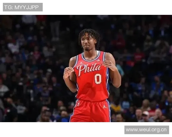 马克西上半场表现全面11投4中贡献12分3篮板4助攻1抢断1盖帽 马克西上半场表现全面11投4中贡献12分3篮板4助攻1抢断1盖帽