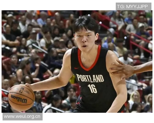 杨瀚森在比赛中表现出色需加强防守与无球跑动提升实力