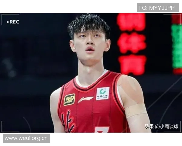 曾凡博半场替补表现抢眼3分6秒内完成1次抢断与2次犯规