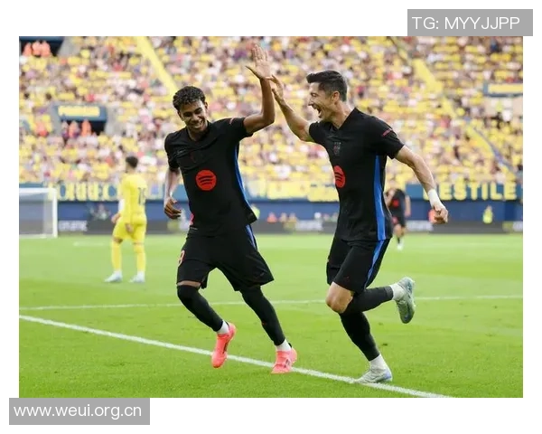 巴萨两季十月战绩对比分析去年全胜今年表现下滑进球失球差异明显