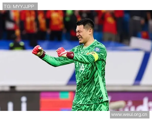 王大雷感谢球迷雨中支持并祝双节快乐展现球队团结精神